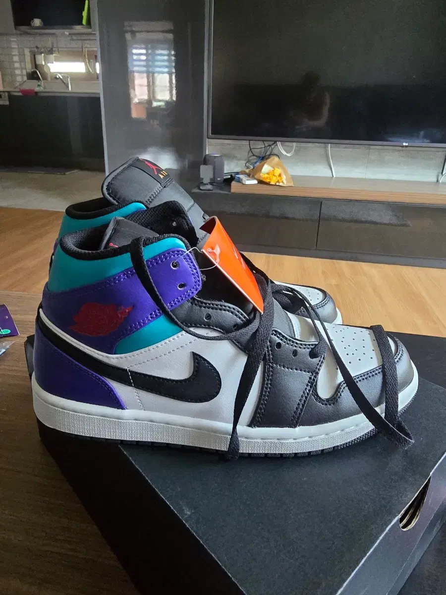 thumbnail-4